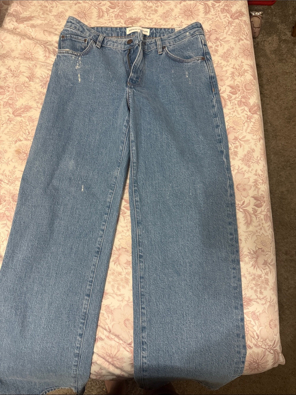 Aritzia Straight Leg Jeans in Light Blue Denim